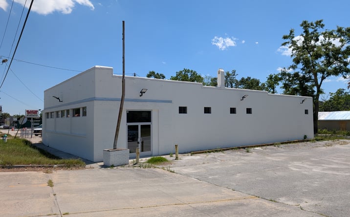 Pictures of Retail property located at 550 S Patterson St, Valdosta, GA 31601 for sales - image #1