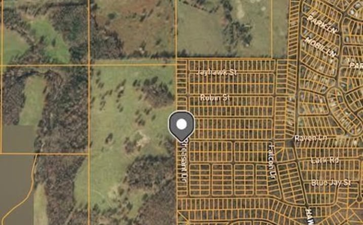 Pictures of Land property located at 1409 Raven Ln, Horseshoe Bend, AR 72512 for sales - image #1