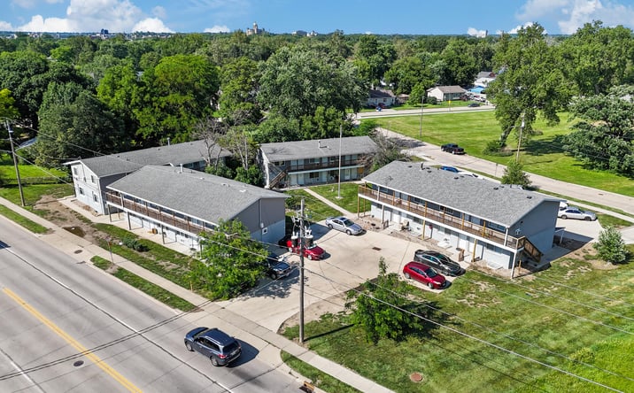 Pictures of Multifamily property located at 2127 Indianola Ave, Des Moines, IA 50315 for sales - image #1
