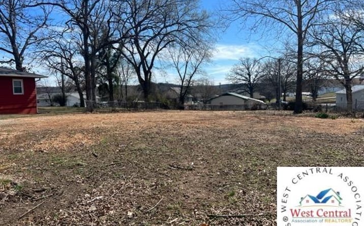 Pictures of Land property located at 915 Sycamore, Warsaw, MO 65355 for sales - image #1