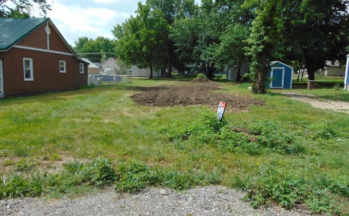 Pictures of Land property located at 708 E Lincoln, Clinton, MO 64735 for sales - image #1