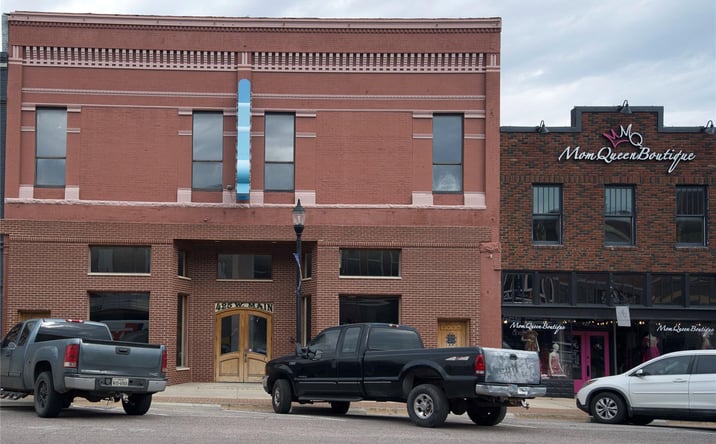 Pictures of Business for Sale, Office, Mixed Use property located at 425 W Main St, Denison, TX 75020 for sales - image #1