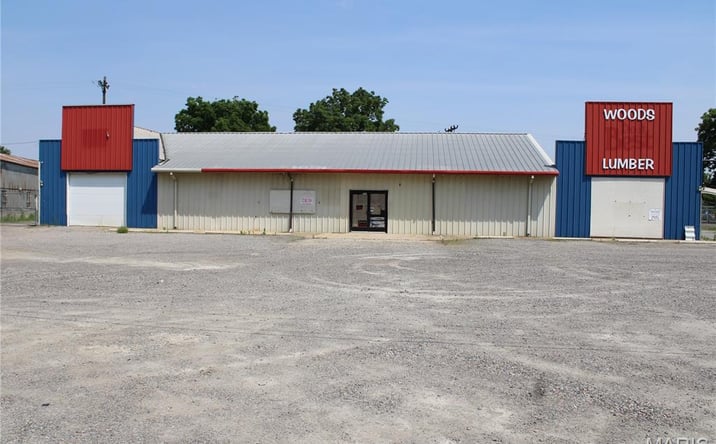 Pictures of Retail, Office, Industrial property located at 700 S Walnut St, Steele, MO 63877 for sales - image #1