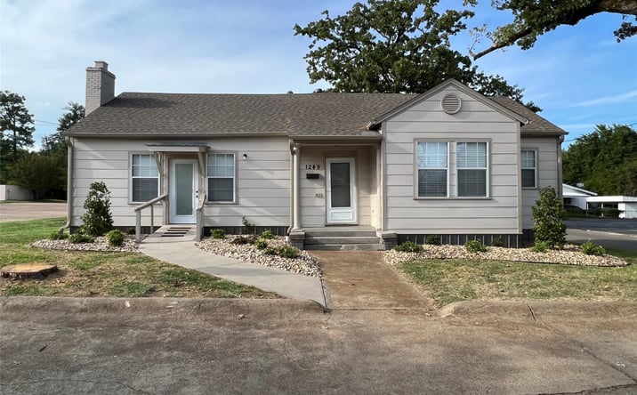 Pictures of Special Purpose property located at 1249 Lamar Avenue, Paris, TX 75460 for sales - image #1
