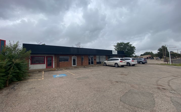 Pictures of Retail property located at 811 N Meadow Ave, Odessa, TX 79761 for sales - image #1