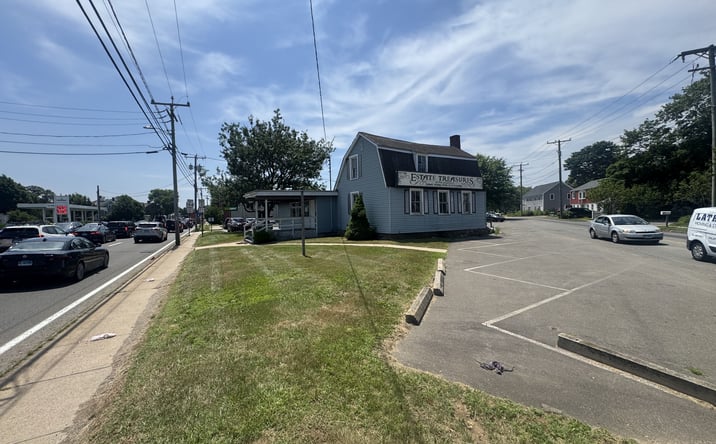 Pictures of Multifamily, Office, Retail property located at 523 Boston Post Rd, Old Saybrook, CT 06475 for sales - image #1
