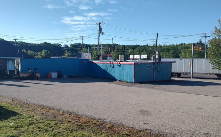 Pictures of Retail property located at 718 Southbridge St, Auburn, MA 01501 for sales - image #1