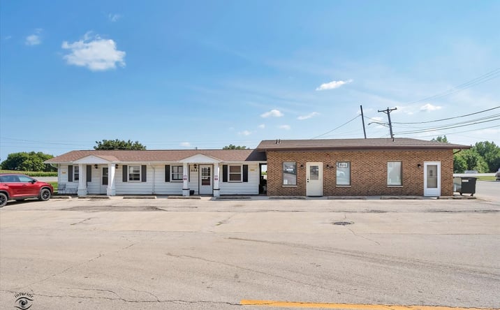 Pictures of Retail property located at 1112 E Railroad Street, Sandwich, IL 60548 for sales - image #1