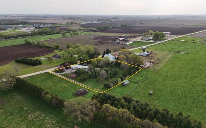 Pictures of Land property located at 1852 215th St., Manchester, IA 52057 for sales - image #1