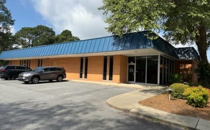 image of property at 510 PLAZA BL Kinston NC 28501-1615