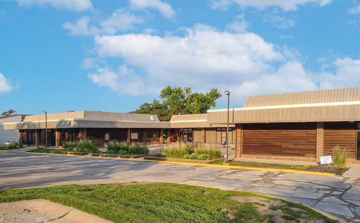 Pictures of Office, Retail property located at 3802 N 108th St, Omaha, NE 68164 for sales - image #1