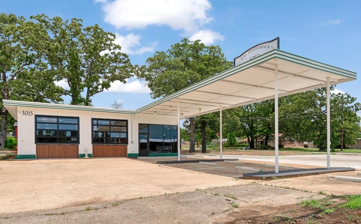 Pictures of Special Purpose property located at 3015 Clarksville St., Paris, TX 75460 for sales - image #1