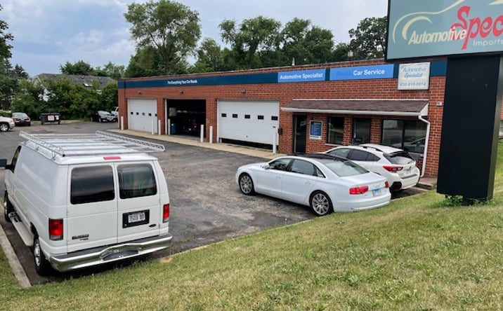 Pictures of Retail property located at 1801 Ogden Ave, Lisle, IL 60532 for sales - image #1