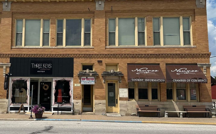 Pictures of Office, Retail property located at 1295 Mulholland Street, Nauvoo, IL 62345 for sales - image #1