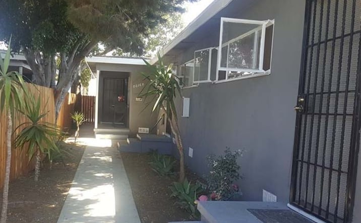 Pictures of Multifamily property located at 8014-8016 S Western Ave, Los Angeles, CA 90047 for sales - image #1