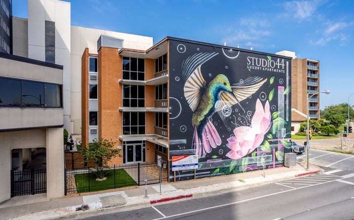 Pictures of Multifamily property located at 817 N Carancahua St, Corpus Christi, TX 78401 for sales - image #1