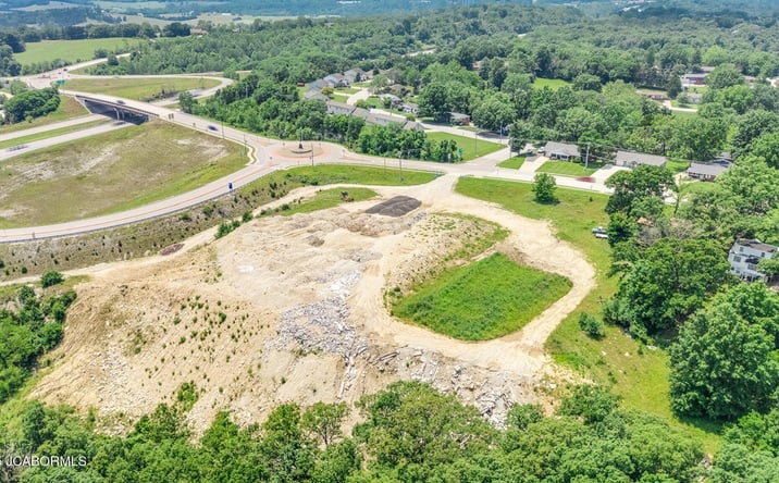 Pictures of Land property located at 2975 E McCarty St, Jefferson City, MO 65101 for sales - image #1