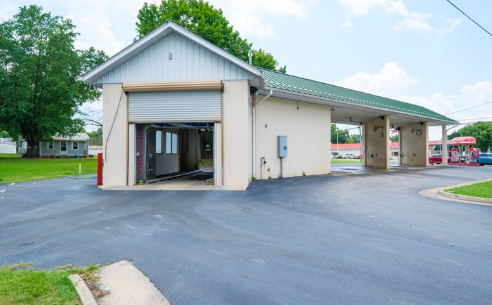 Pictures of Special Purpose property located at 117 S E Side Hwy, Elkton, VA 22827 for sales - image #1