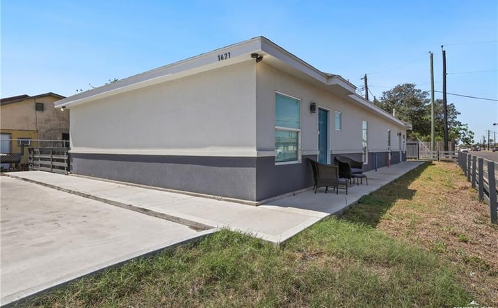 Pictures of Multifamily property located at 1421 N 21st Street, McAllen, TX 78501 for sales - image #1