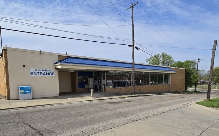 Pictures of Retail property located at 3970 North Bend Road, Cincinnati, OH 45211 for sales - image #1