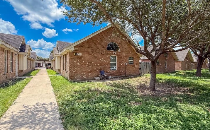 Pictures of Multifamily property located at 1601 Tampa Street, Edinburg, TX 78541 for sales - image #1