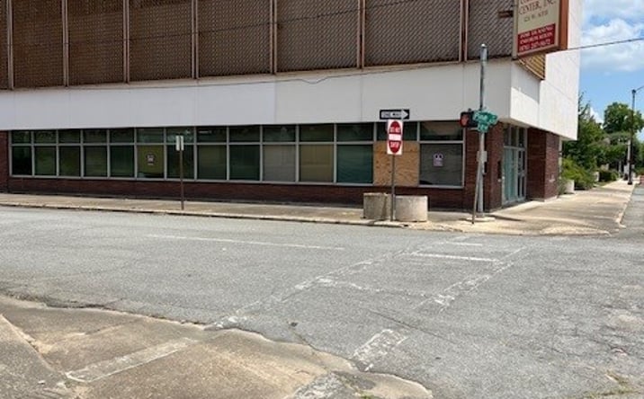 Pictures of Mixed Use, Office property located at 121 W 6th Ave, Pine Bluff, AR 71601 for sales - image #1