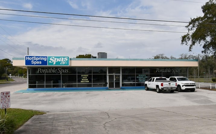 Pictures of Industrial, Mixed Use, Retail property located at 2660 S US Hwy 17 92, Casselberry, FL 32707 for sales - image #1