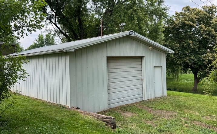Pictures of Mixed Use, Retail property located at 308 E Davis St, Mound City, MO 64470 for sales - image #1