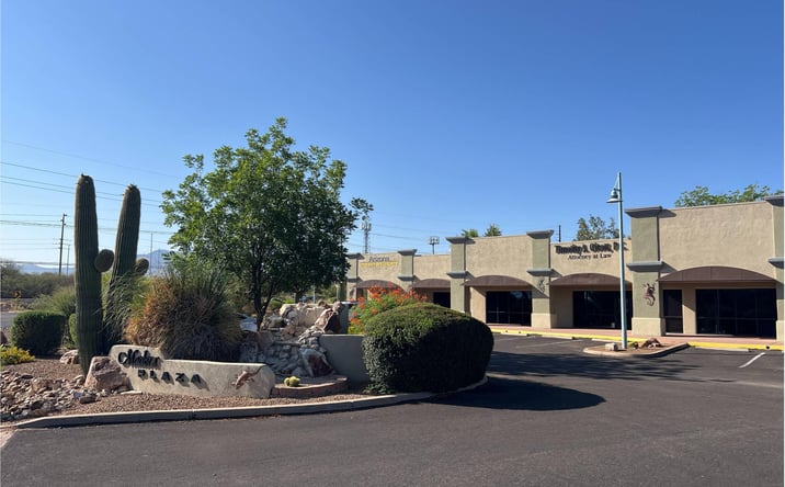 Pictures of Office property located at 516 E White House Canyon Rd, Green Valley, AZ 85614 for sales - image #1