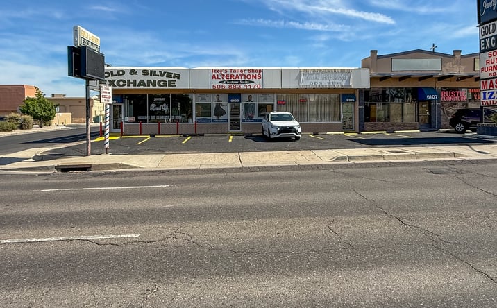 Pictures of Retail property located at 6101 Menaul Blvd NE, Albuquerque, NM 87110 for sales - image #1