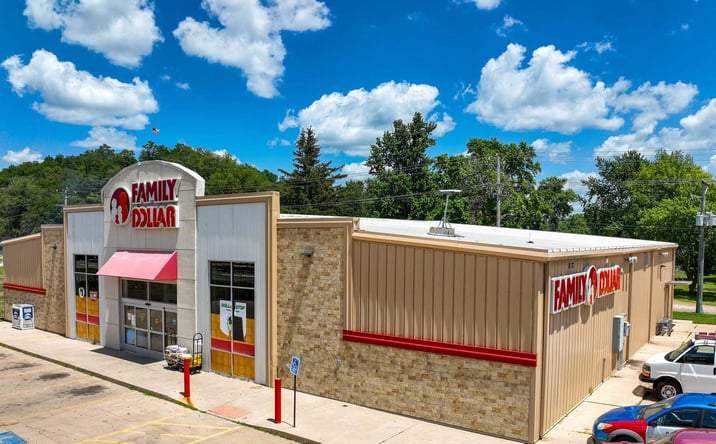 Pictures of Retail property located at 205 North Chestnut Street, Wenona, IL 61377 for sales - image #1