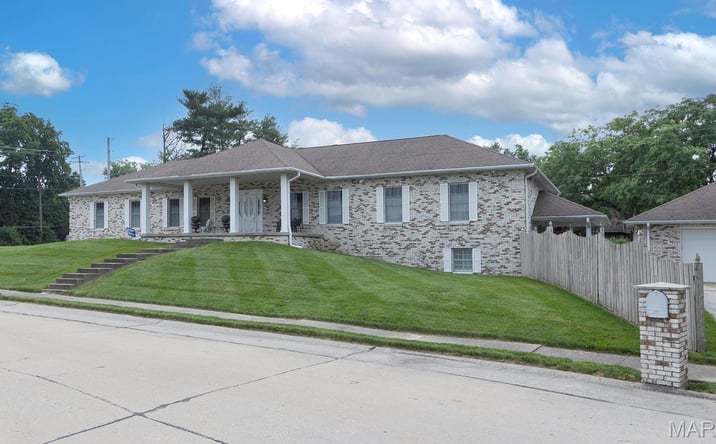 Pictures of Retail, Office, Mixed Use property located at 101 Springfield Ct, O'Fallon, IL 62269 for sales - image #1