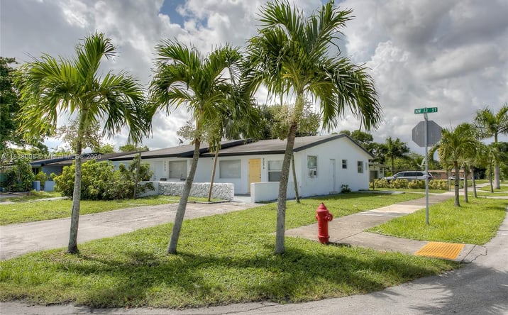 Pictures of Multifamily property located at 3030 NW 13th St, Fort Lauderdale, FL 33311 for sales - image #1
