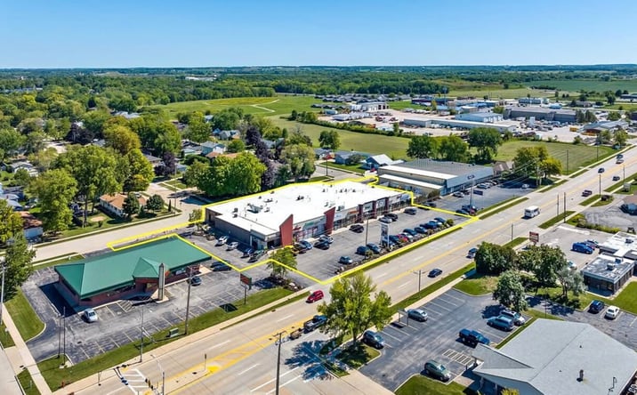 Pictures of Hospitality, Mixed Use, Office, Retail property located at 1900 Crooks Ave, Kaukauna, WI 54130 for sales - image #1