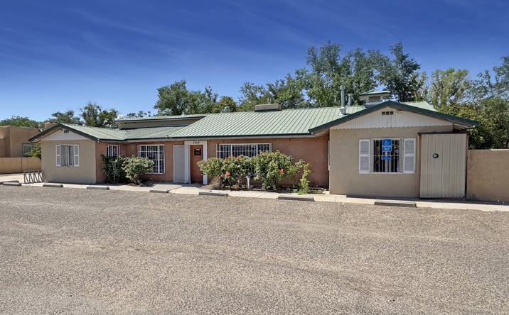 Pictures of Office, Retail property located at 700 Montaño Rd NW, Albuquerque, NM 87107 for sales - image #1