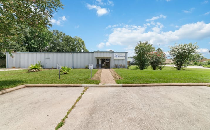 Pictures of Retail, Special Purpose, Mixed Use property located at 25020 Oakhurst Dr, Spring, TX 77386 for sales - image #1