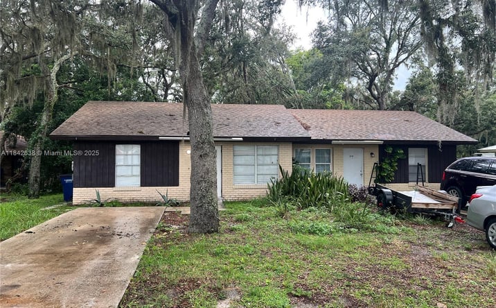 Pictures of Multifamily property located at 2019 COLMAR AVE, Sebring, FL 33870 for sales - image #1