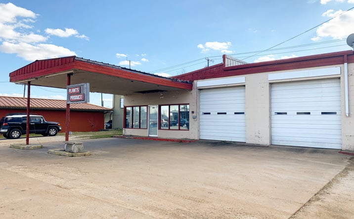 Pictures of Retail property located at 129 W McCart St, Krum, TX 76249 for sales - image #1