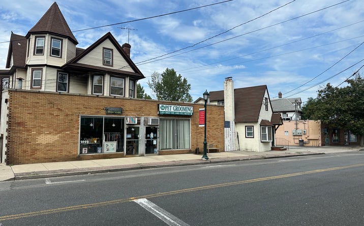 Pictures of Mixed Use, Multifamily, Retail property located at 4 Centre Ave, East Rockaway, NY 11518 for sales - image #1