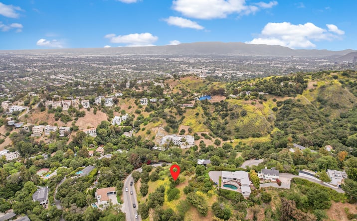 Pictures of Land property located at 3301 Coldwater Canyon Ave, Studio City, CA 91604 for sales - image #1
