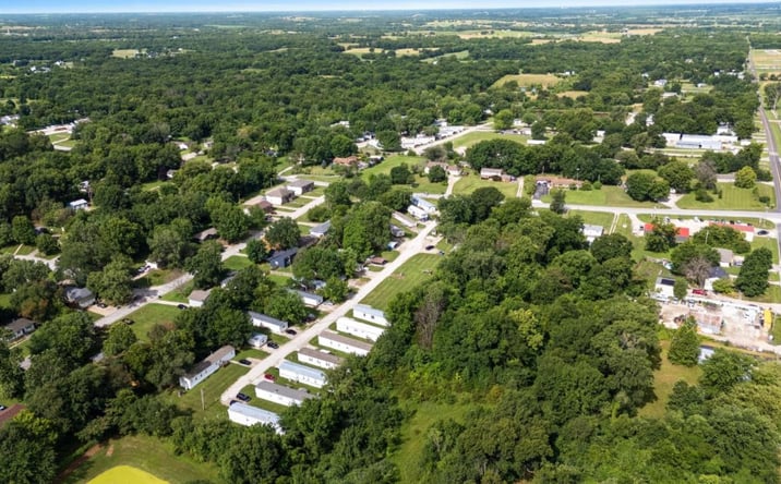Pictures of Mobile Home Park property located at 183 Missouri State Rte 13, Warrensburg, MO 64093 for sales - image #1