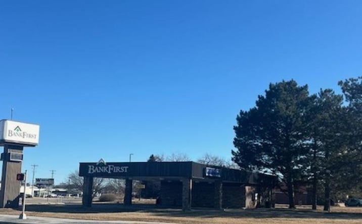 Pictures of Retail, Office property located at 1207 and 1211 Riverside Blvd, Norfolk, NE 68701 for sales - image #1
