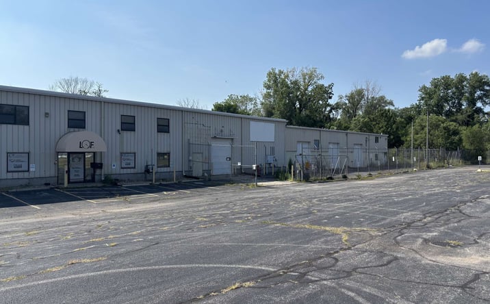 Pictures of Industrial, Retail property located at 1739 Cassopolis St, Elkhart, IN 46514 for sales - image #1