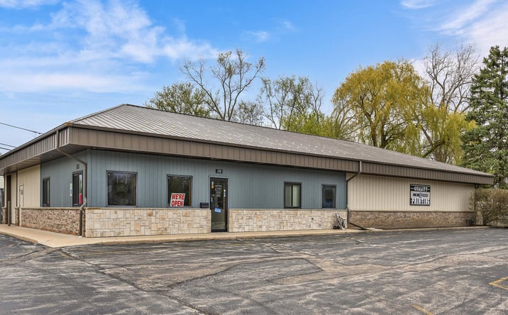 Pictures of Retail, Office property located at 1550 Green Bay Road, North Chicago, IL 60064 for sales - image #1