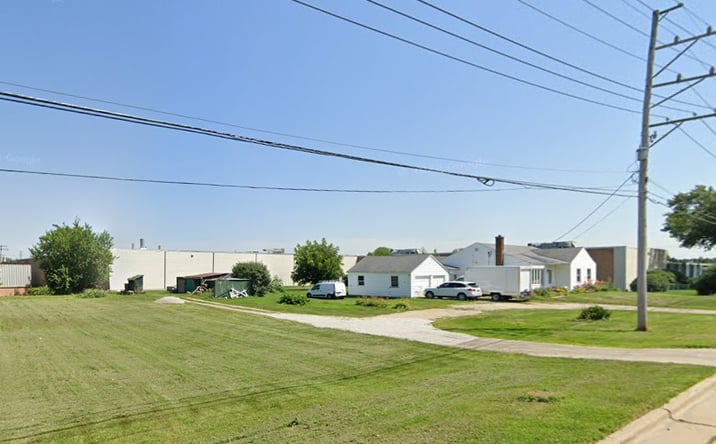 Pictures of Land, Industrial, Office property located at 1033 S Wheeling Road, Wheeling, IL 60090 for sales - image #1