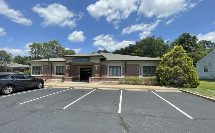 Pictures of Office property located at 217 Clarkson Rd, Ballwin, MO 63011 for sales - image #1