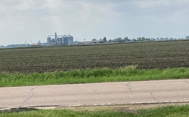 Pictures of Land property located at 2927 Peoria Street, Peru, IL 61354 for sales - image #1