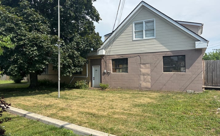 Pictures of Industrial property located at 341-345 E Potter Street, Wood Dale, IL 60191 for sales - image #1