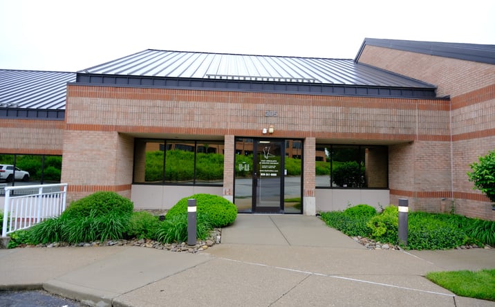 Pictures of Office property located at 2865 Chancellor Dr., Crestview Hills, KY 41017 for sales - image #1