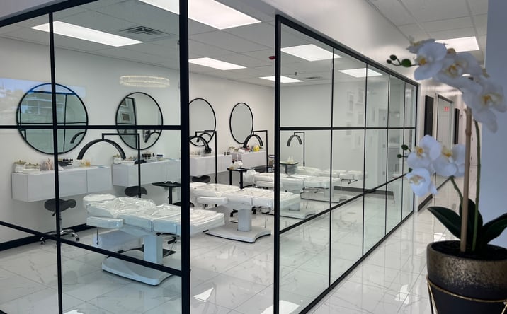 Pictures of Business for Sale, Retail property located at 4701 N Cumberland Avenue 30, Norridge, IL 60706 for sales - image #1